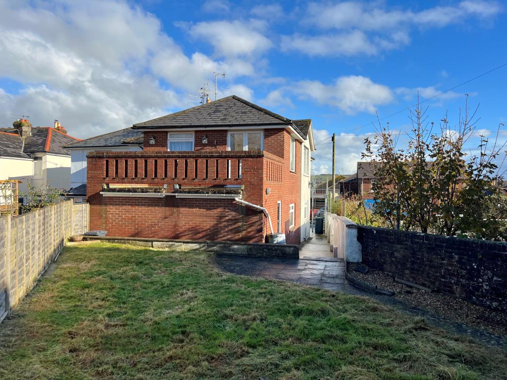 Lot: 64 - FREEHOLD TOWN CENTRE BUILDING ARRANGED AS TWO FLATS - View from the Rear